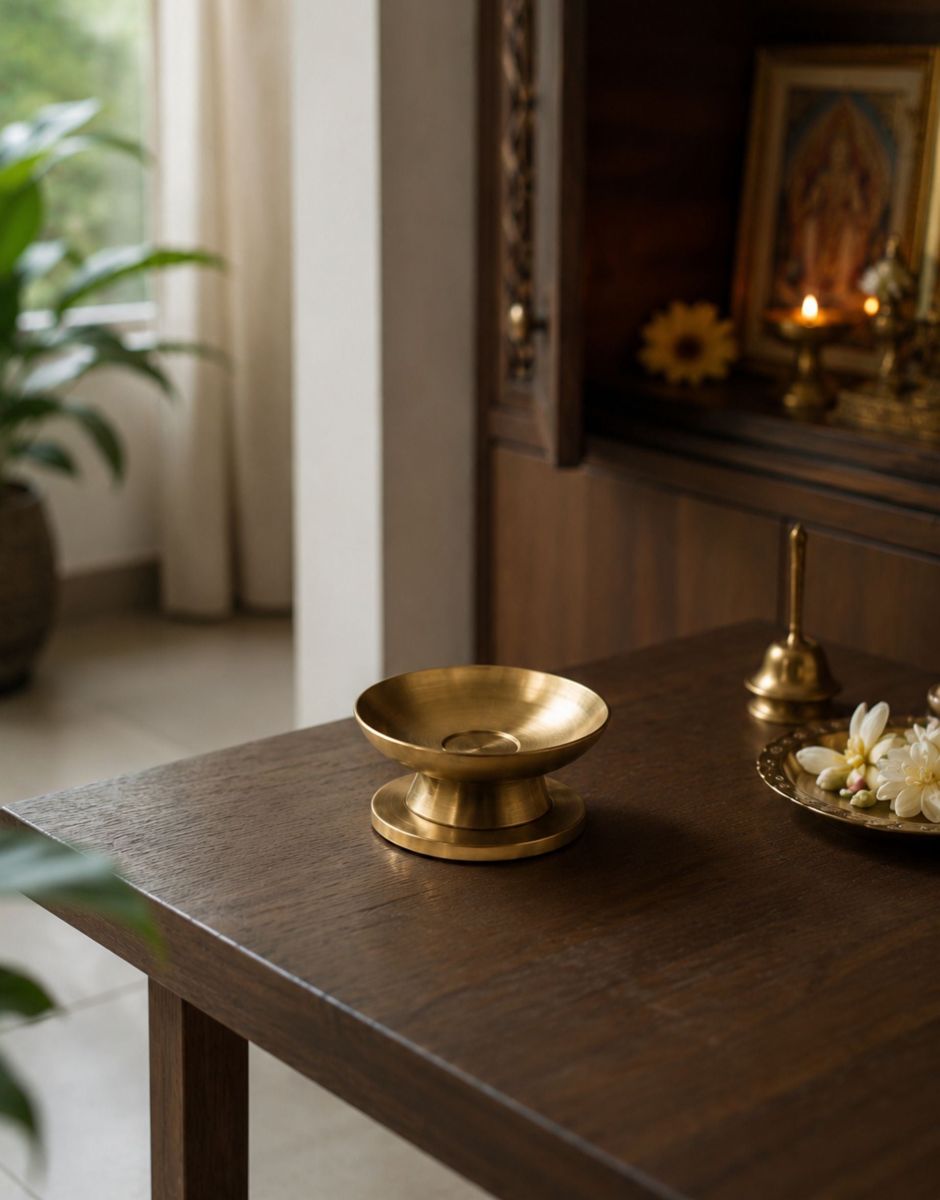 Paavan: Brass Kapoor Stand